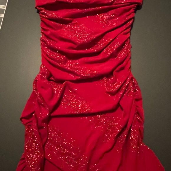 Red Sparkly Party Dress Le Chateau - Picture 5 of 10